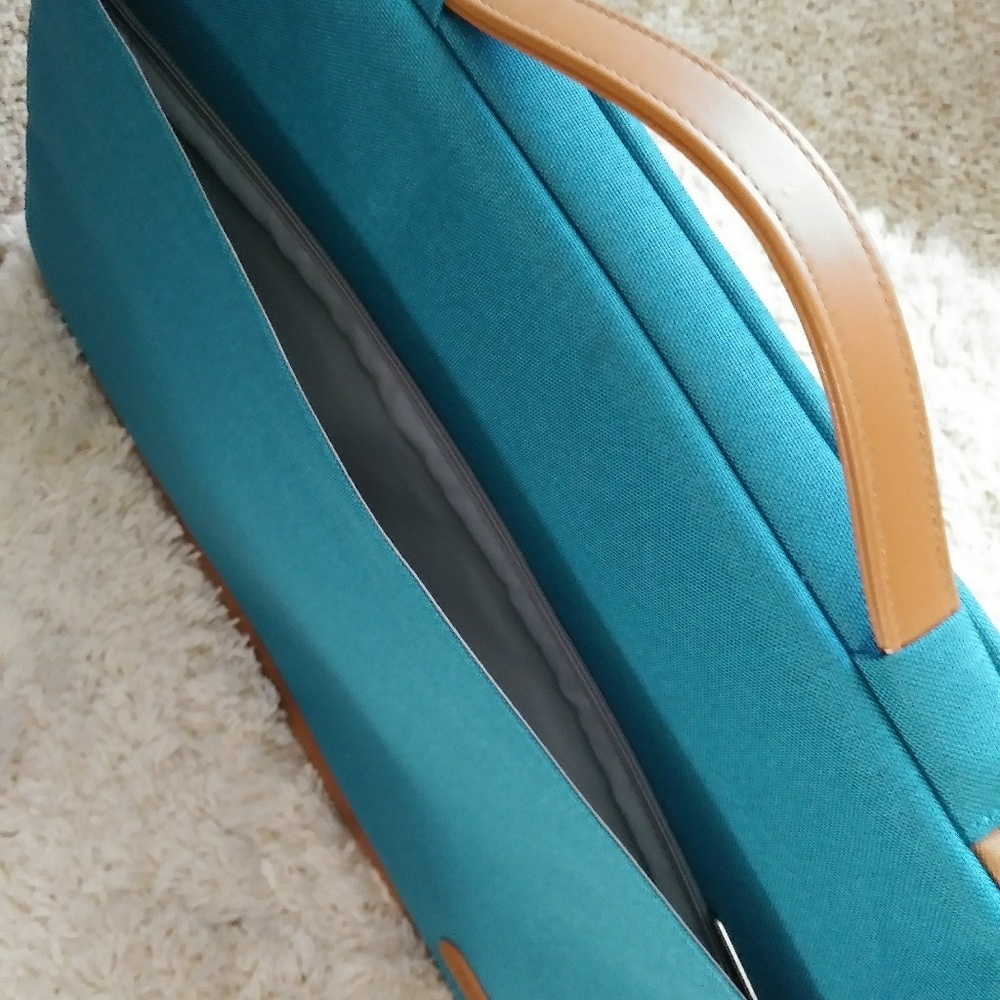 Laptop /Notebook Case - Picture 4 of 4